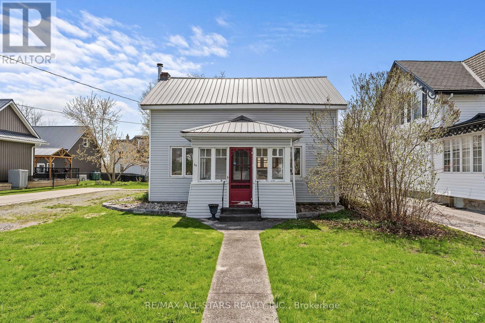39 FRANCIS STREET W, kawartha lakes (fenelon falls), Ontario