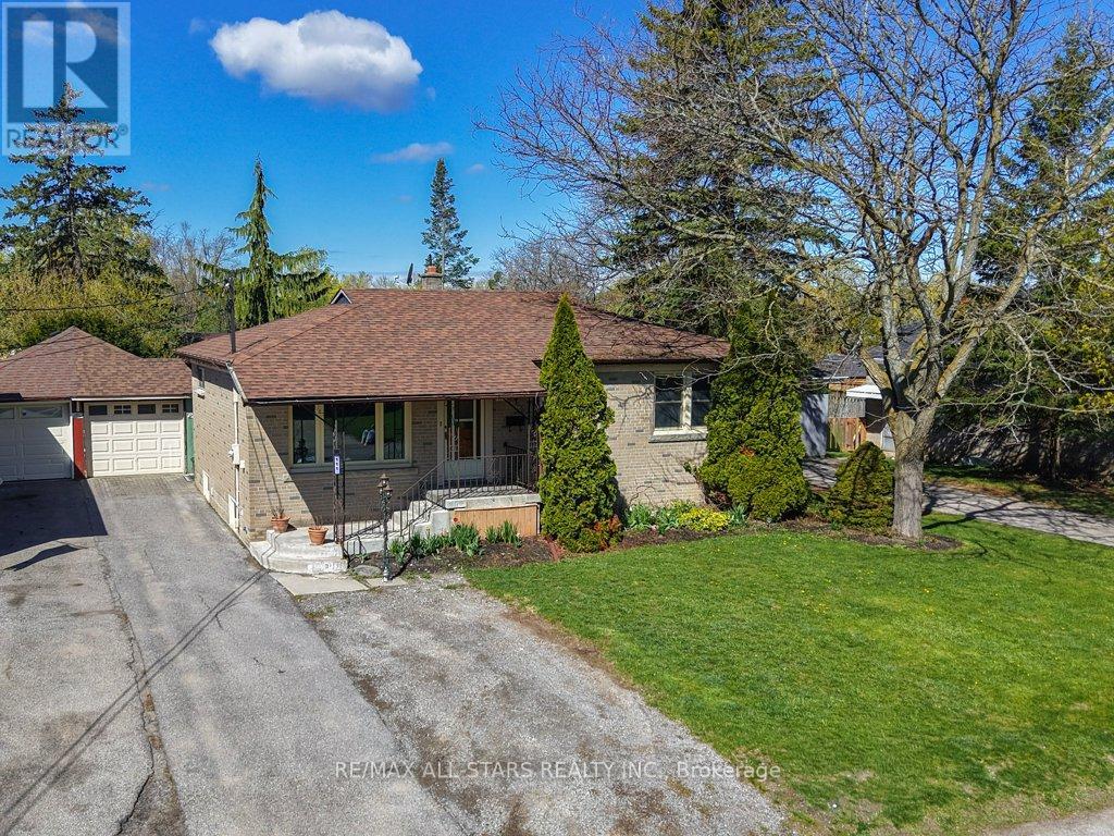 111 ADELAIDE STREET N, kawartha lakes (lindsay), Ontario