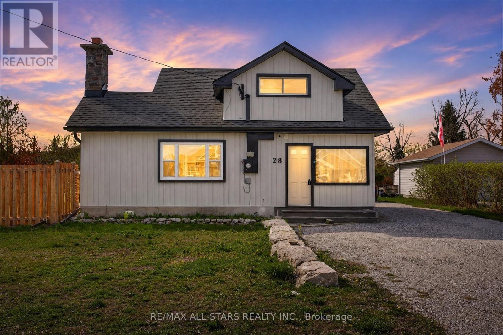 28 PRINCE STREET W, kawartha lakes (bobcaygeon), Ontario