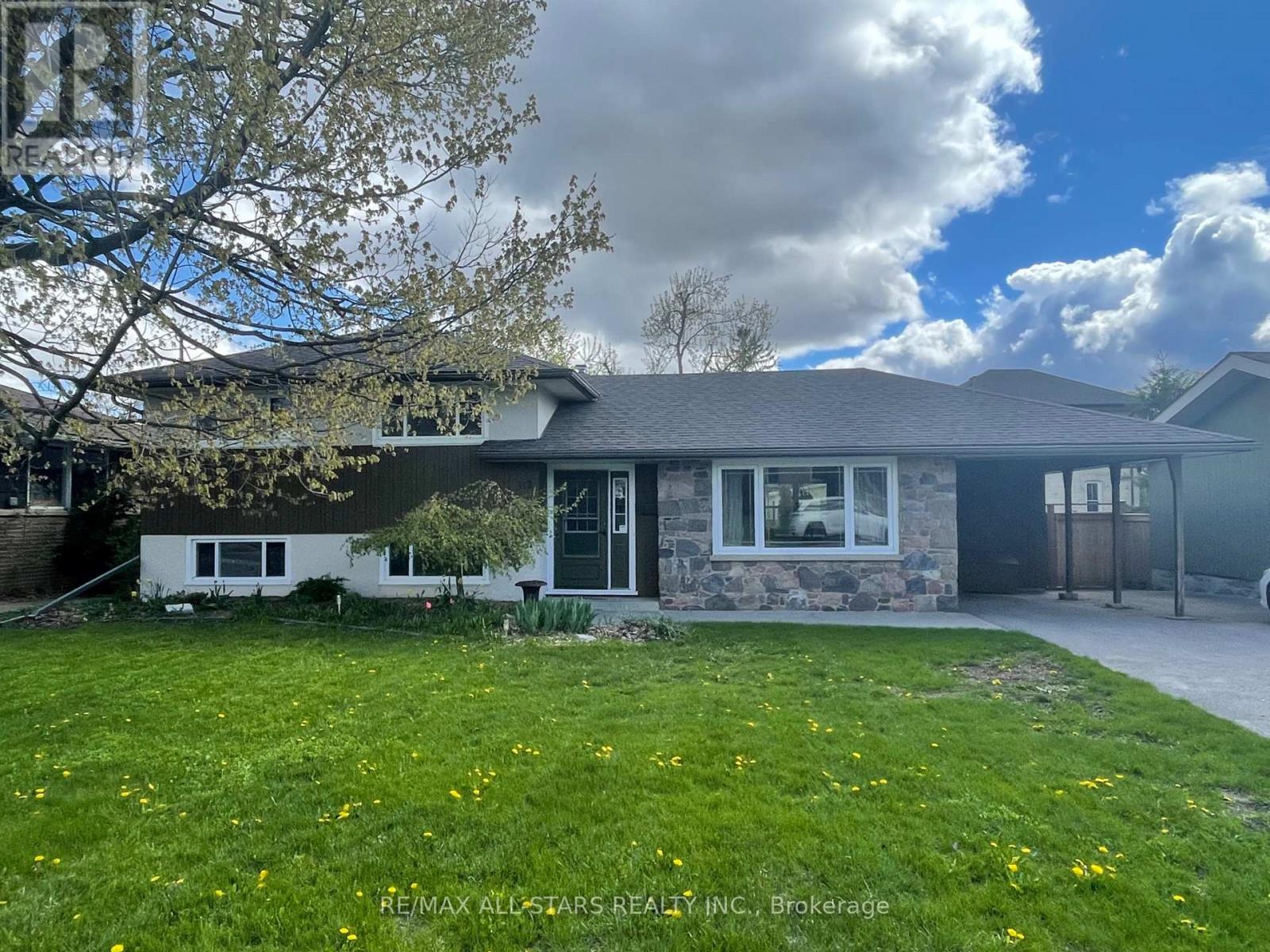 112 ADELAIDE STREET N, kawartha lakes (lindsay), Ontario