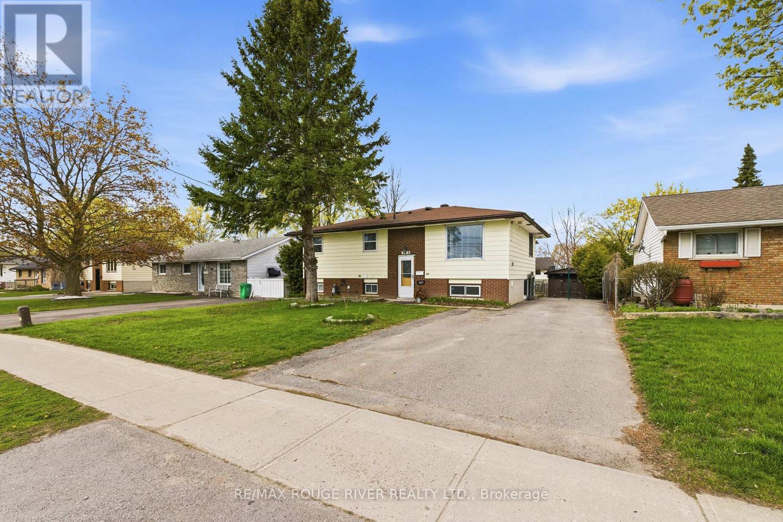 599 OTONABEE DRIVE, peterborough (ashburnham ward 4), Ontario