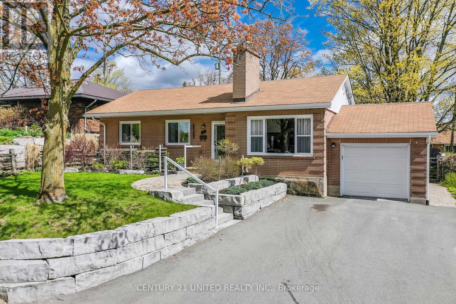 682 VICTORY CRESCENT, peterborough (town ward 3), Ontario