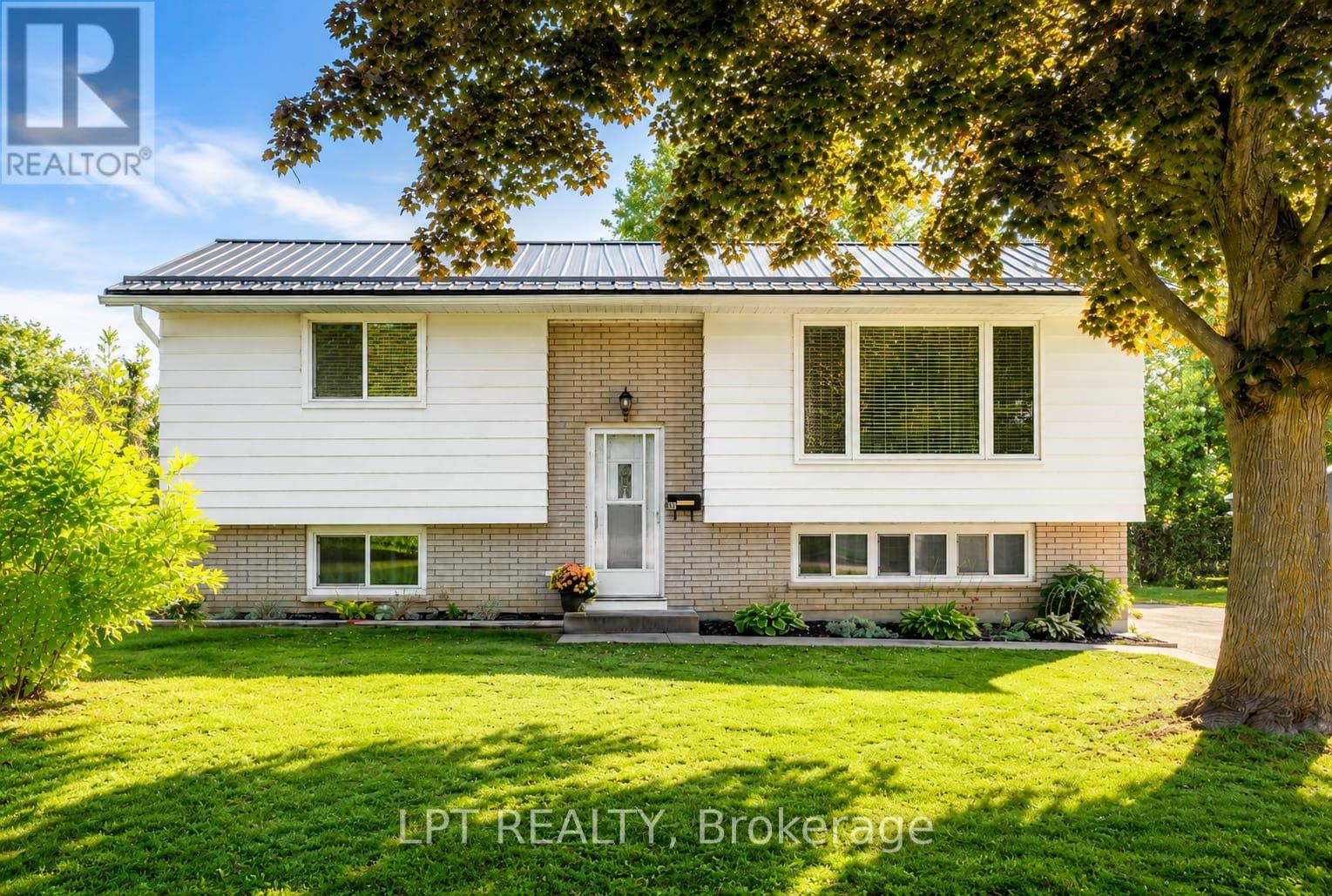 56 ST. PATRICK STREET, kawartha lakes (lindsay), Ontario