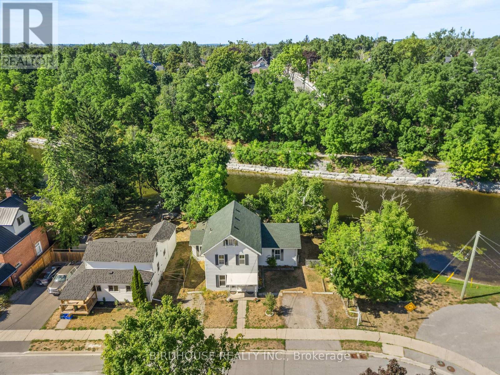 70 RIDOUT STREET, kawartha lakes (lindsay), Ontario