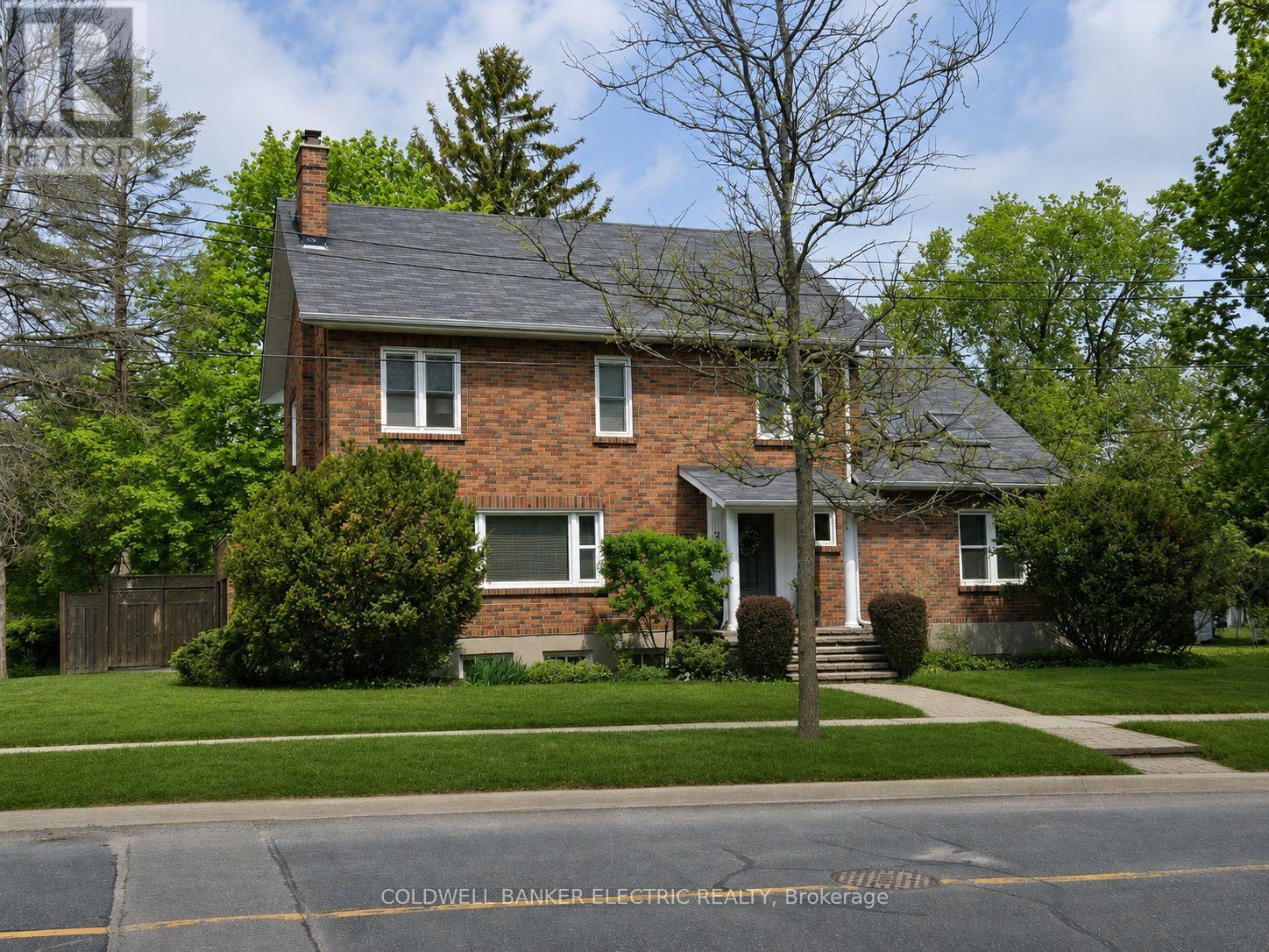 230 GERALDINE AVENUE, peterborough (northcrest ward 5), Ontario