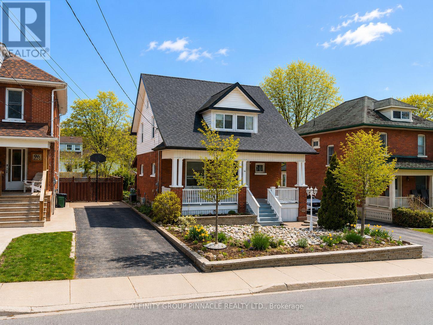 94 GLENELG STREET W, kawartha lakes (lindsay), Ontario