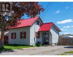 8 WOLFE STREET, kawartha lakes (lindsay), Ontario