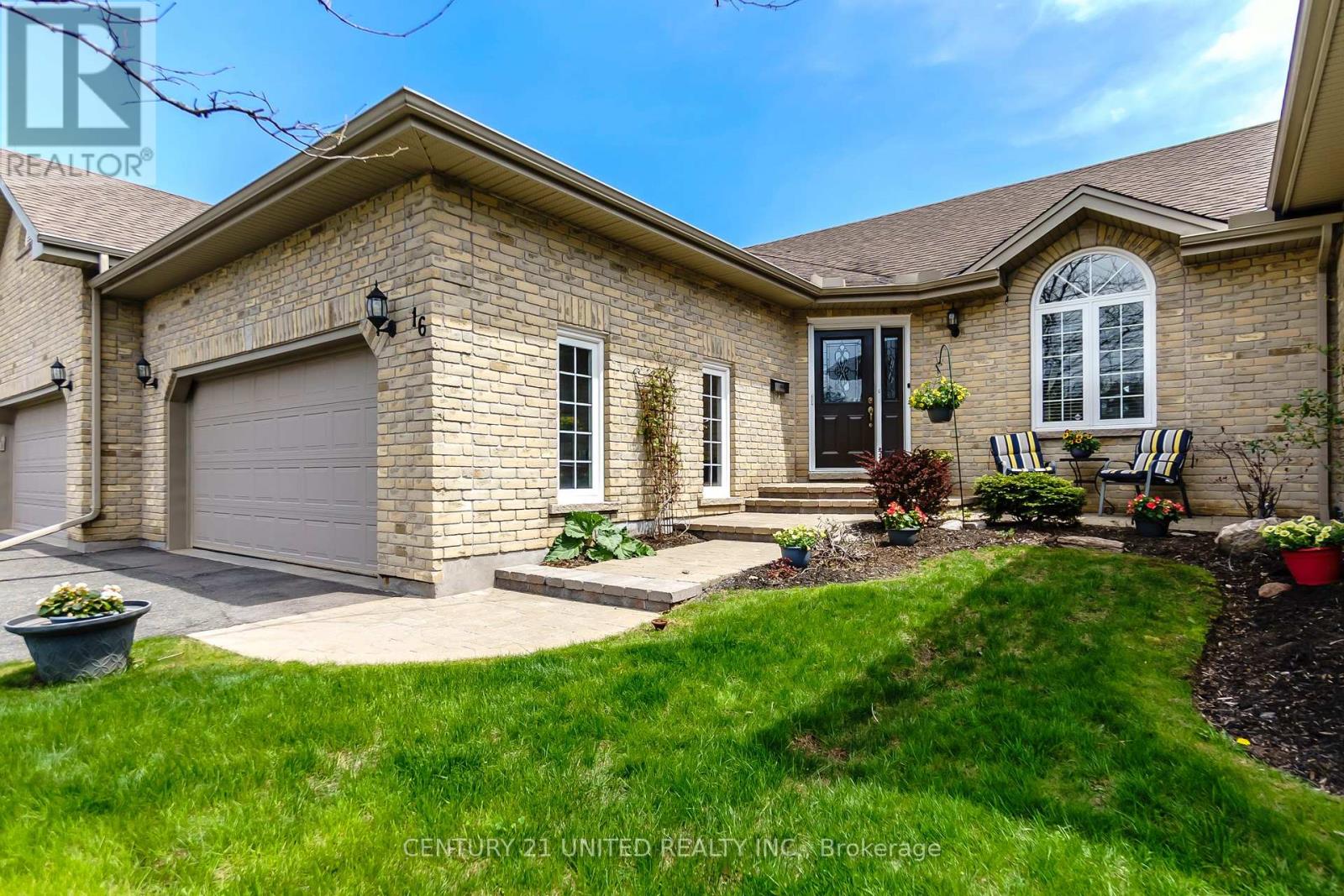 16 - 227 CARNEGIE AVENUE, peterborough (northcrest ward 5), Ontario