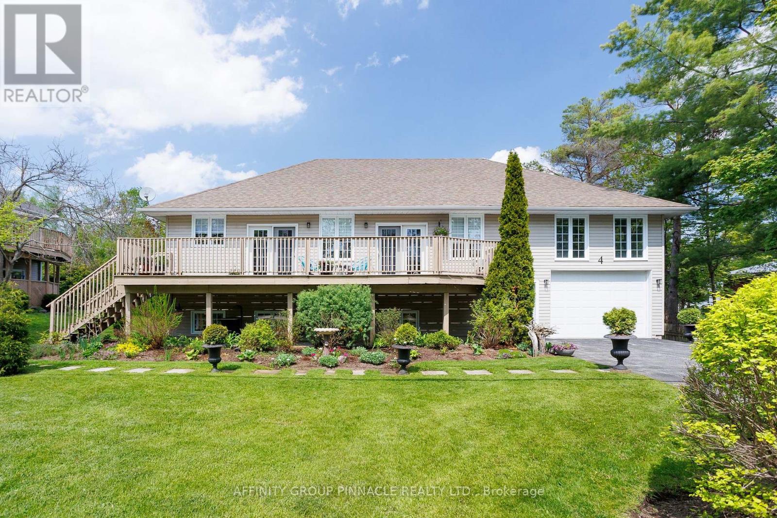4 HEAD STREET, kawartha lakes (fenelon falls), Ontario