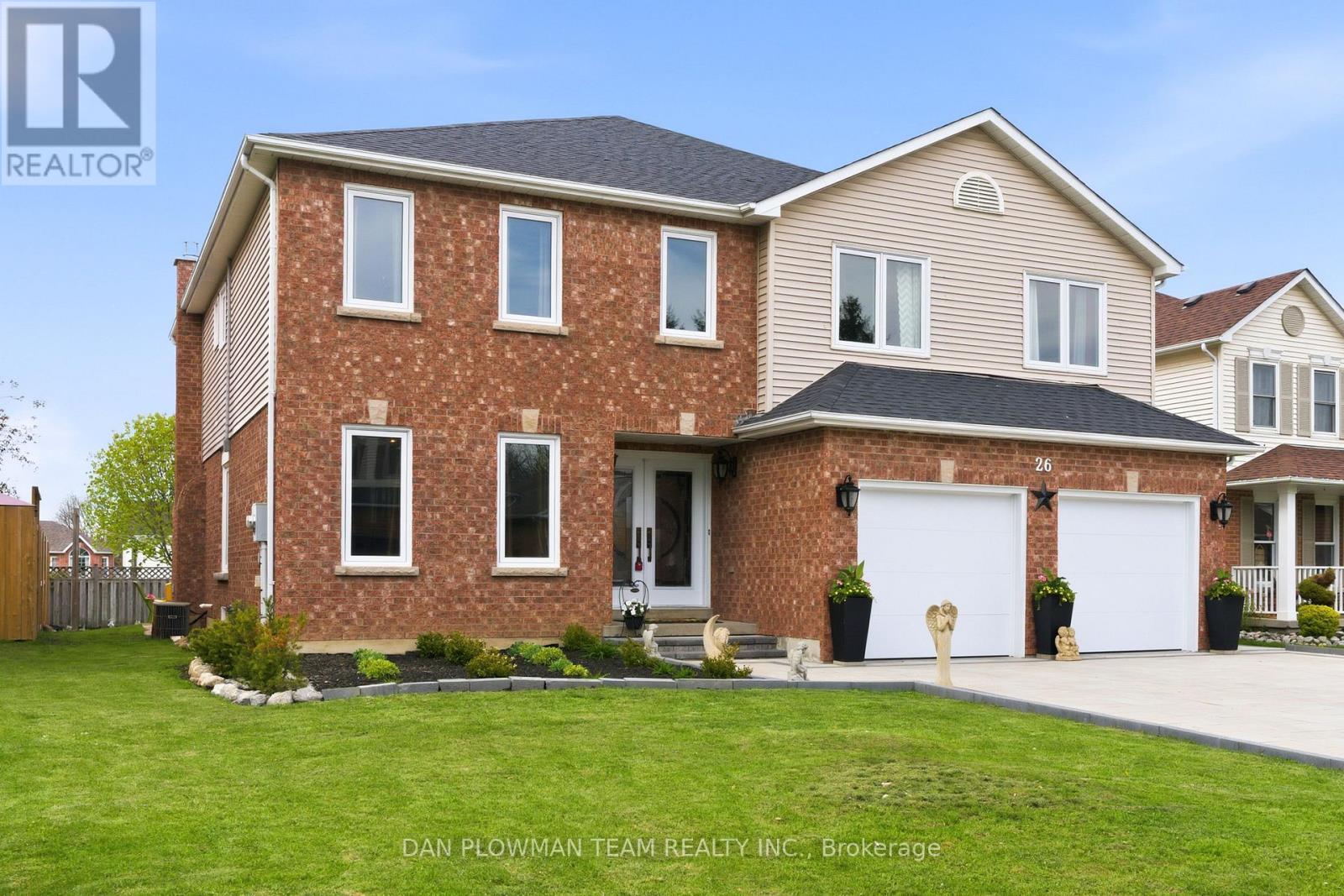 26 WALKER STREET, kawartha lakes (lindsay), Ontario
