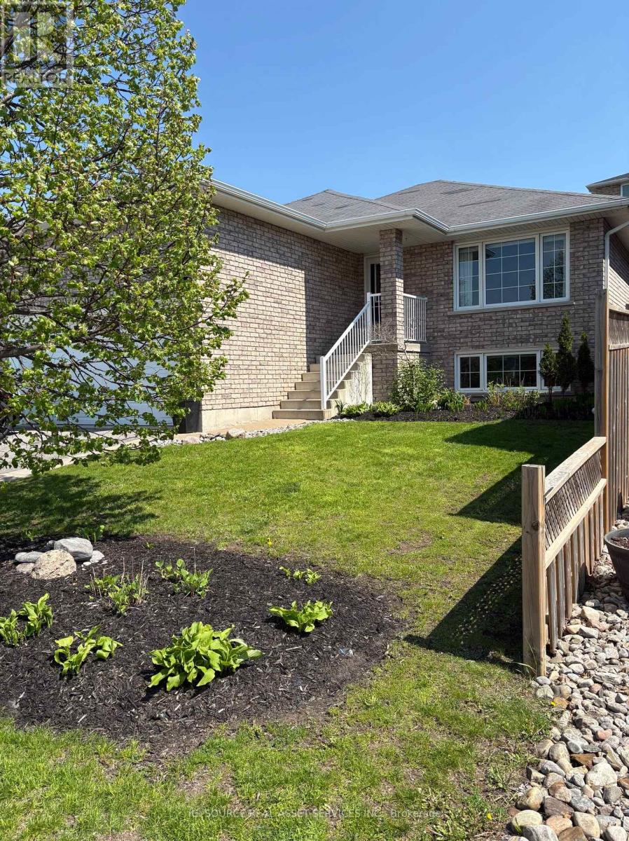 401 BIANCO CRESCENT, peterborough (monaghan ward 2), Ontario