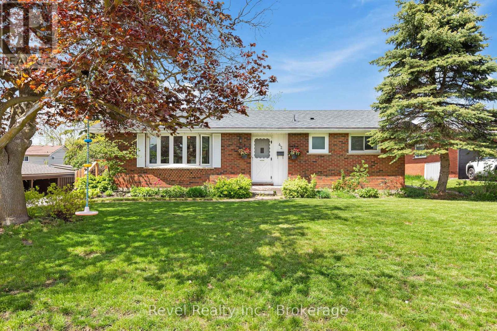 42 KAWARTHA DRIVE, kawartha lakes (lindsay), Ontario