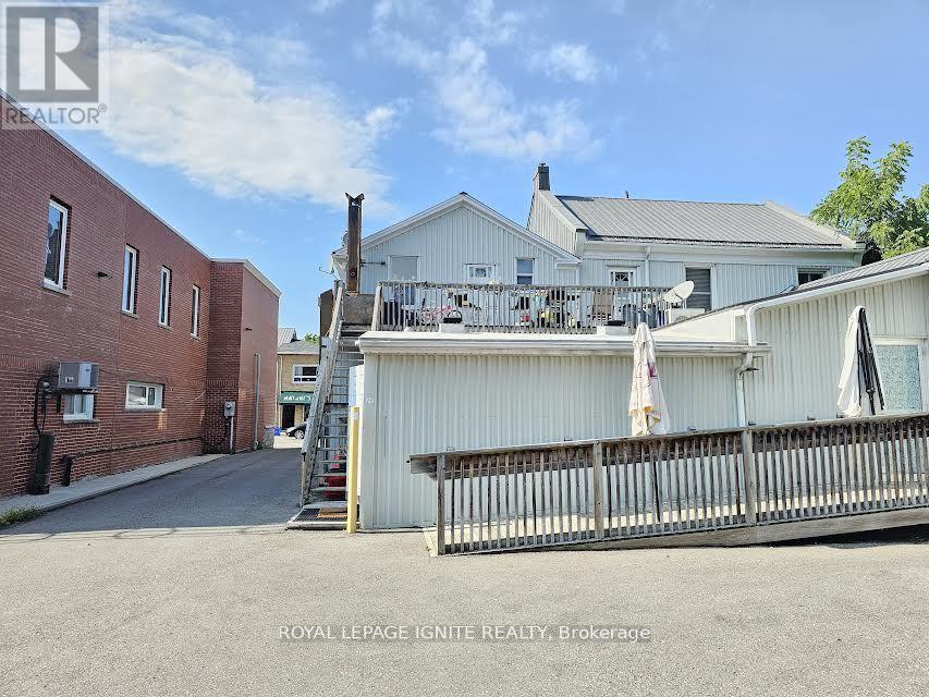 2 - 27 KING AVENUE E, clarington (newcastle), Ontario