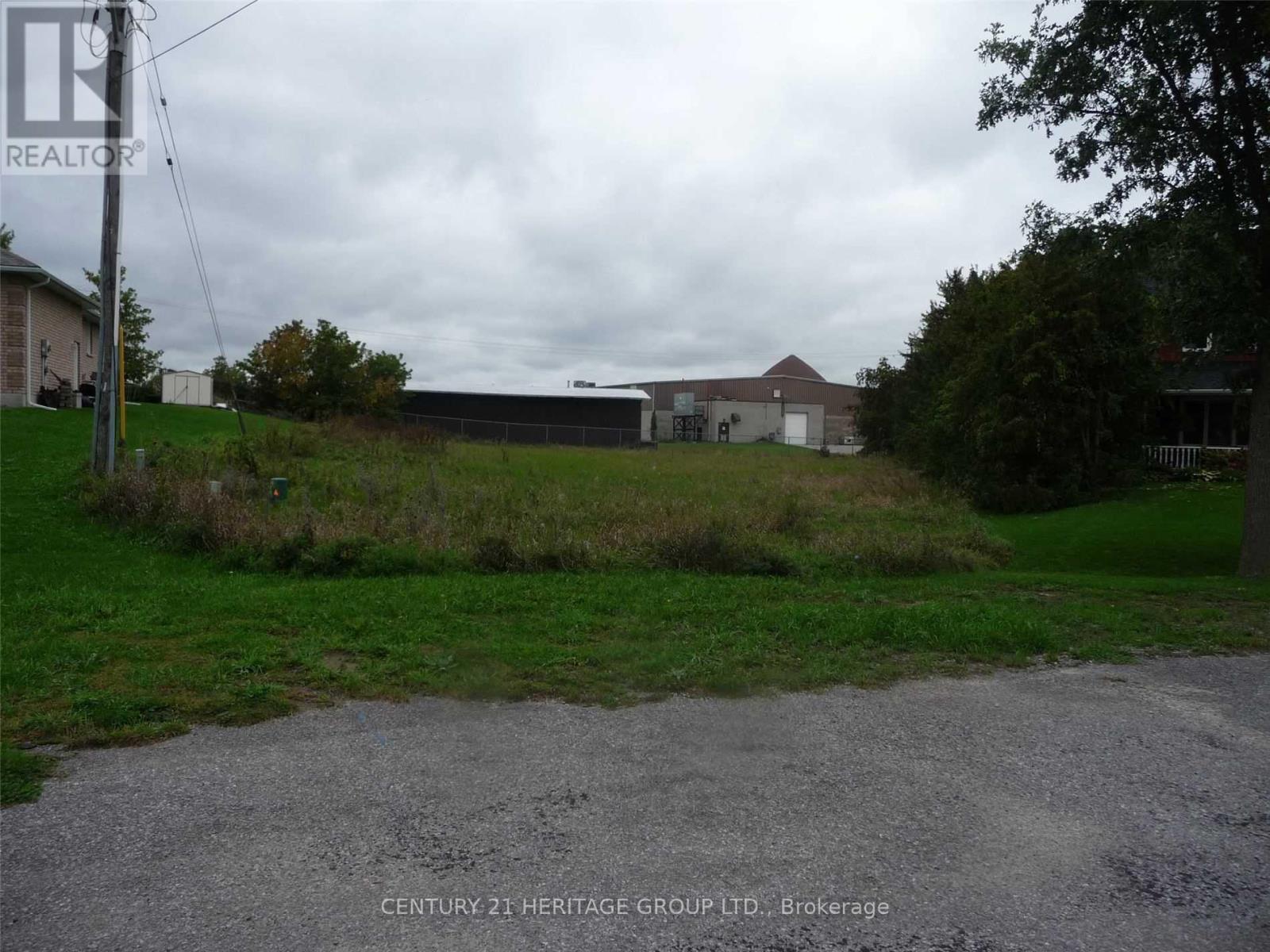 33 GRANT DRIVE, kawartha lakes (oakwood), Ontario