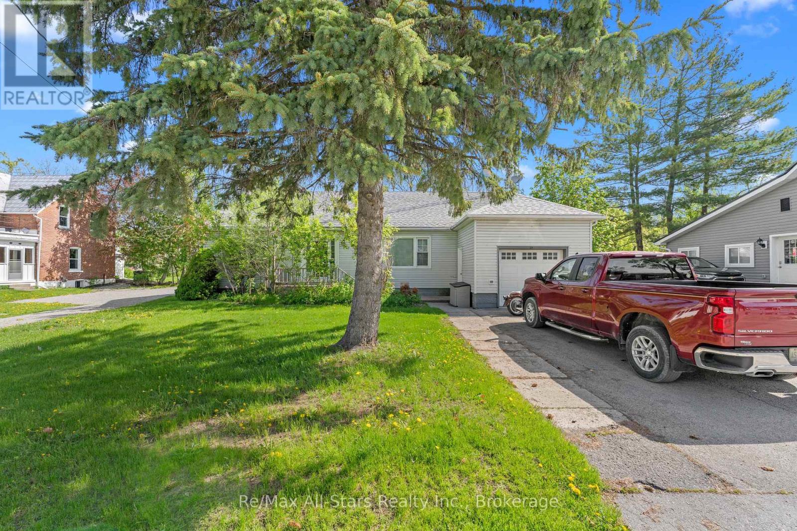 29 FRANCIS STREET E, kawartha lakes (fenelon falls), Ontario