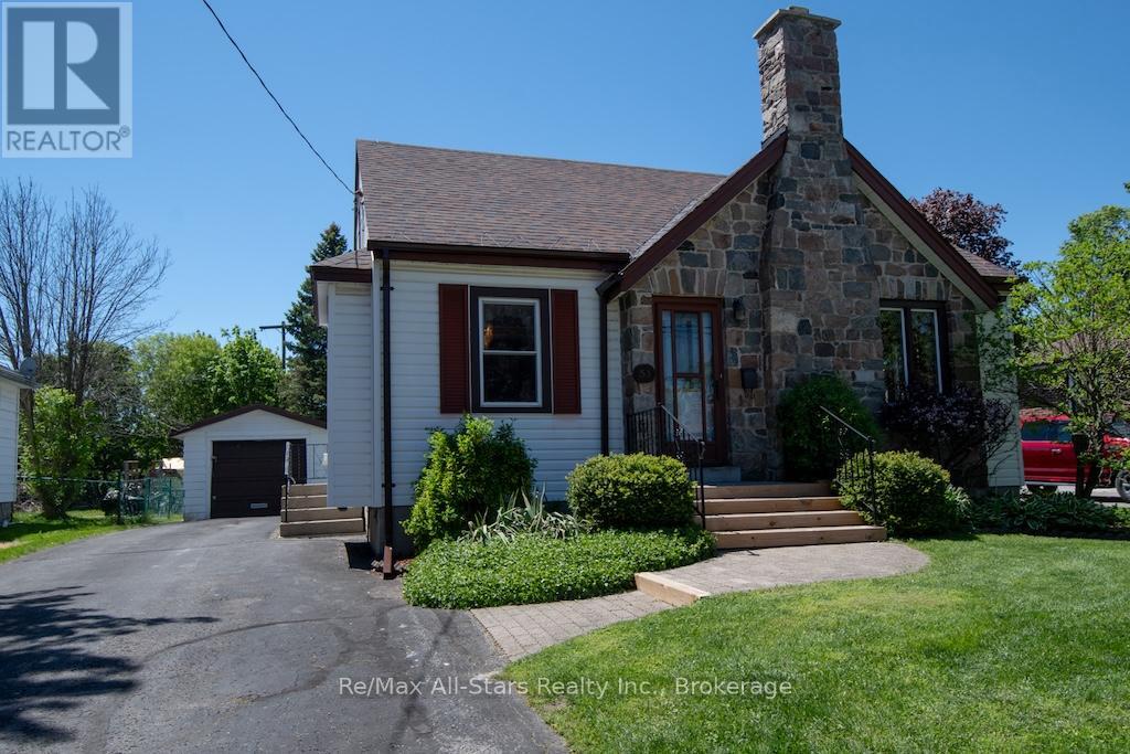 31 ADELAIDE STREET S, kawartha lakes (lindsay), Ontario