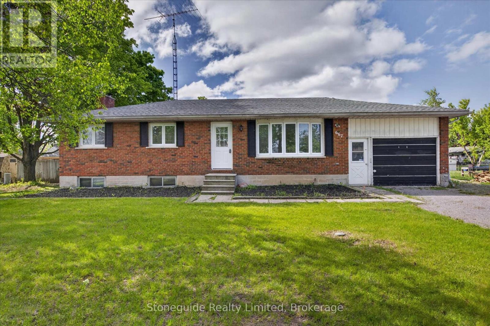 667 SKYLINE ROAD, selwyn, Ontario