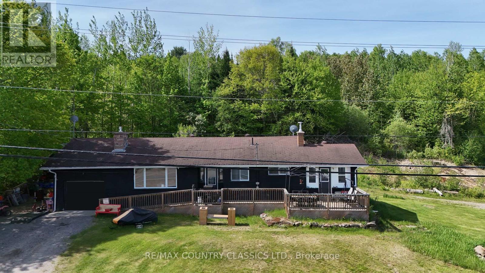 39132 COMBERMERE ROAD, madawaska valley, Ontario