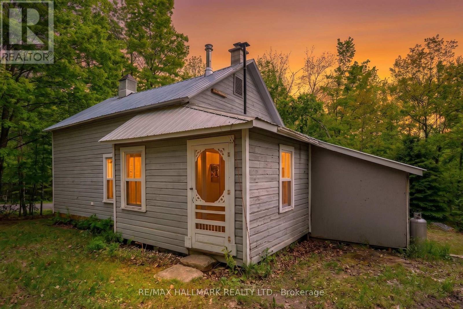 1005 LEARNERS LANE, minden hills (lutterworth), Ontario