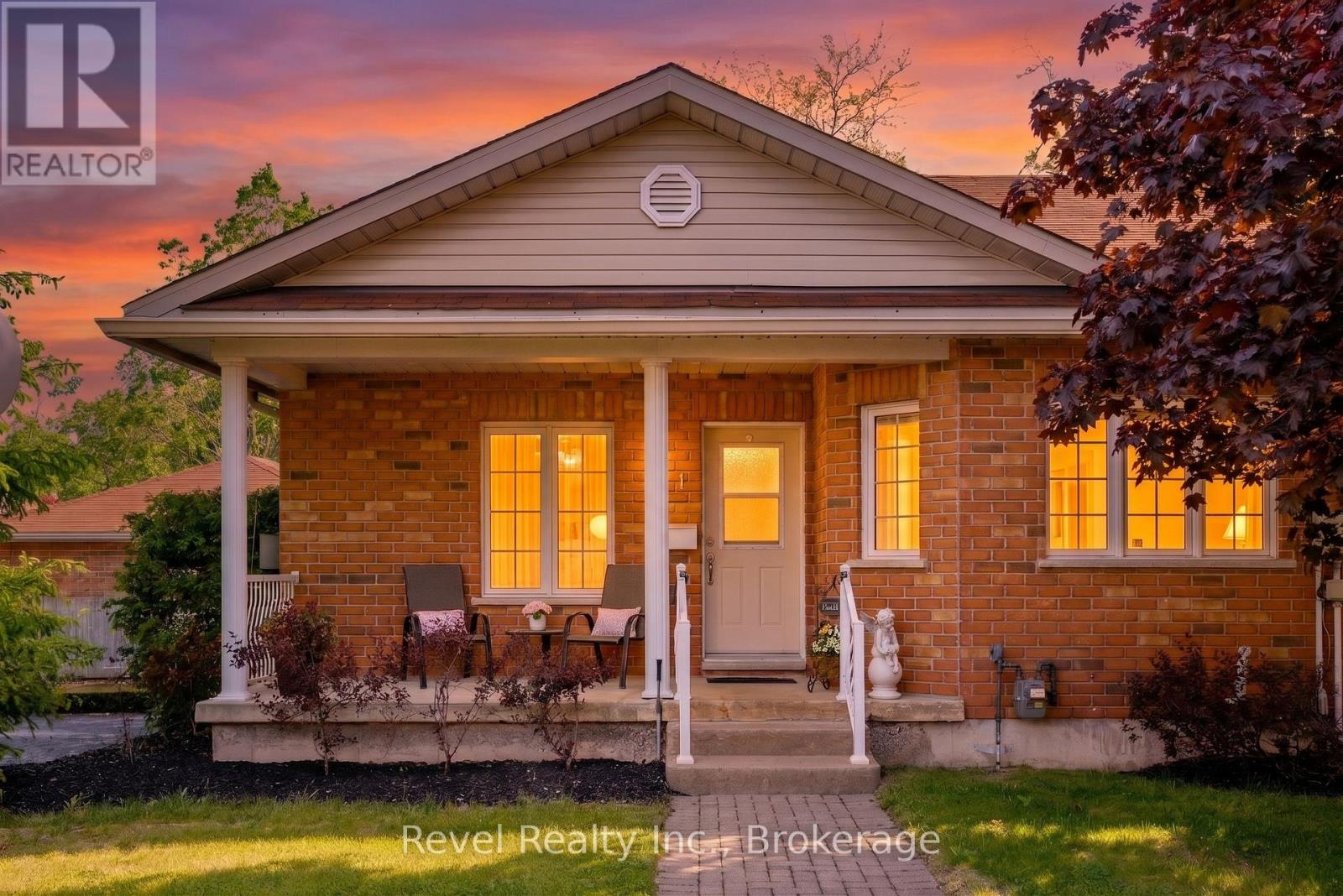 1 - 111 COLBORNE STREET, kawartha lakes (fenelon falls), Ontario