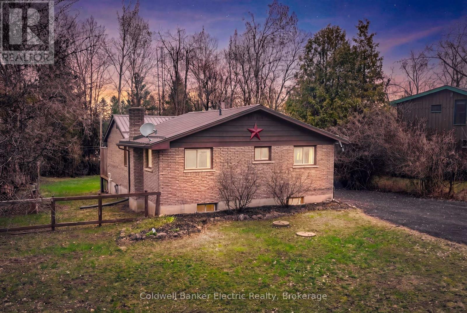 30 WOODS AVENUE, kawartha lakes (emily), Ontario
