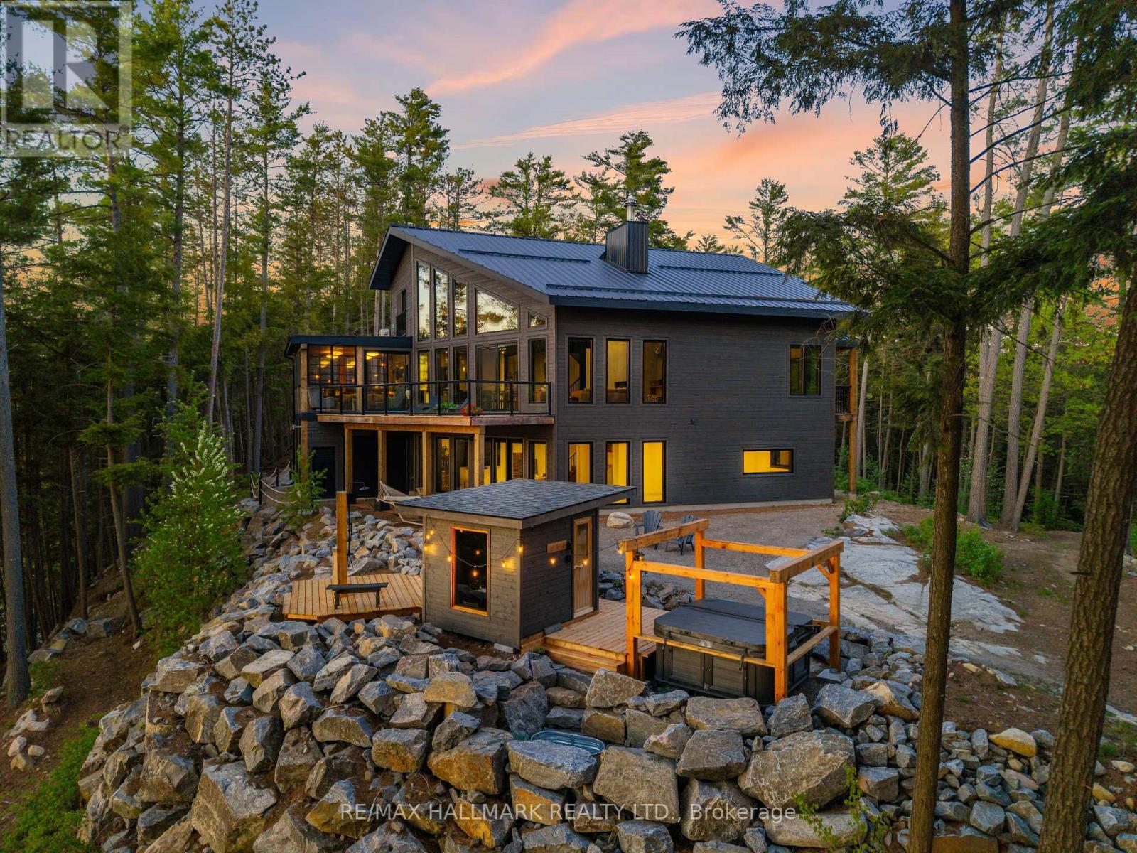1157 ARTISAN LANE, dysart et al (guilford), Ontario