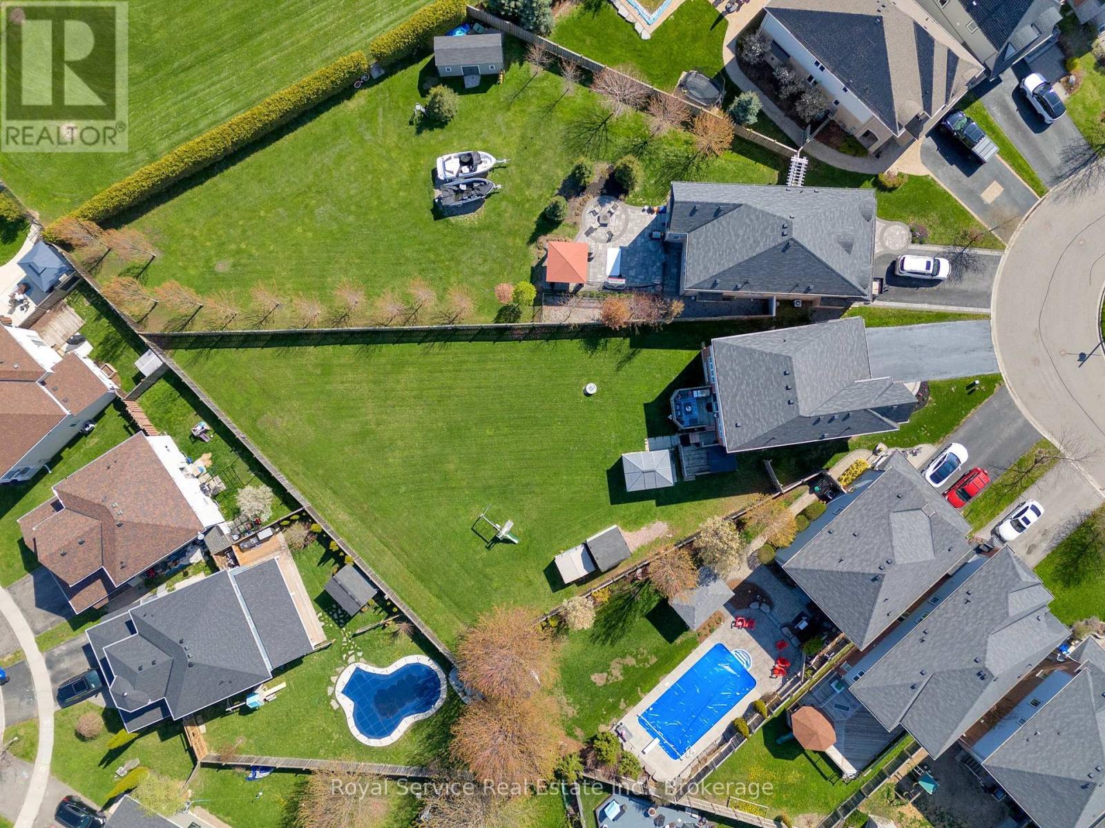 35 ALLDREAD CRESCENT, clarington (newcastle), Ontario