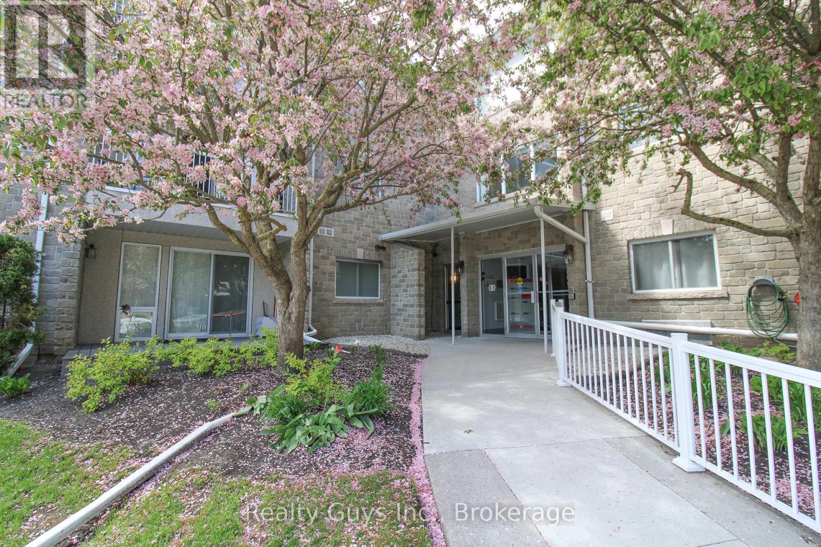 224 - 1099 CLONSILLA AVENUE, peterborough (otonabee ward 1), Ontario