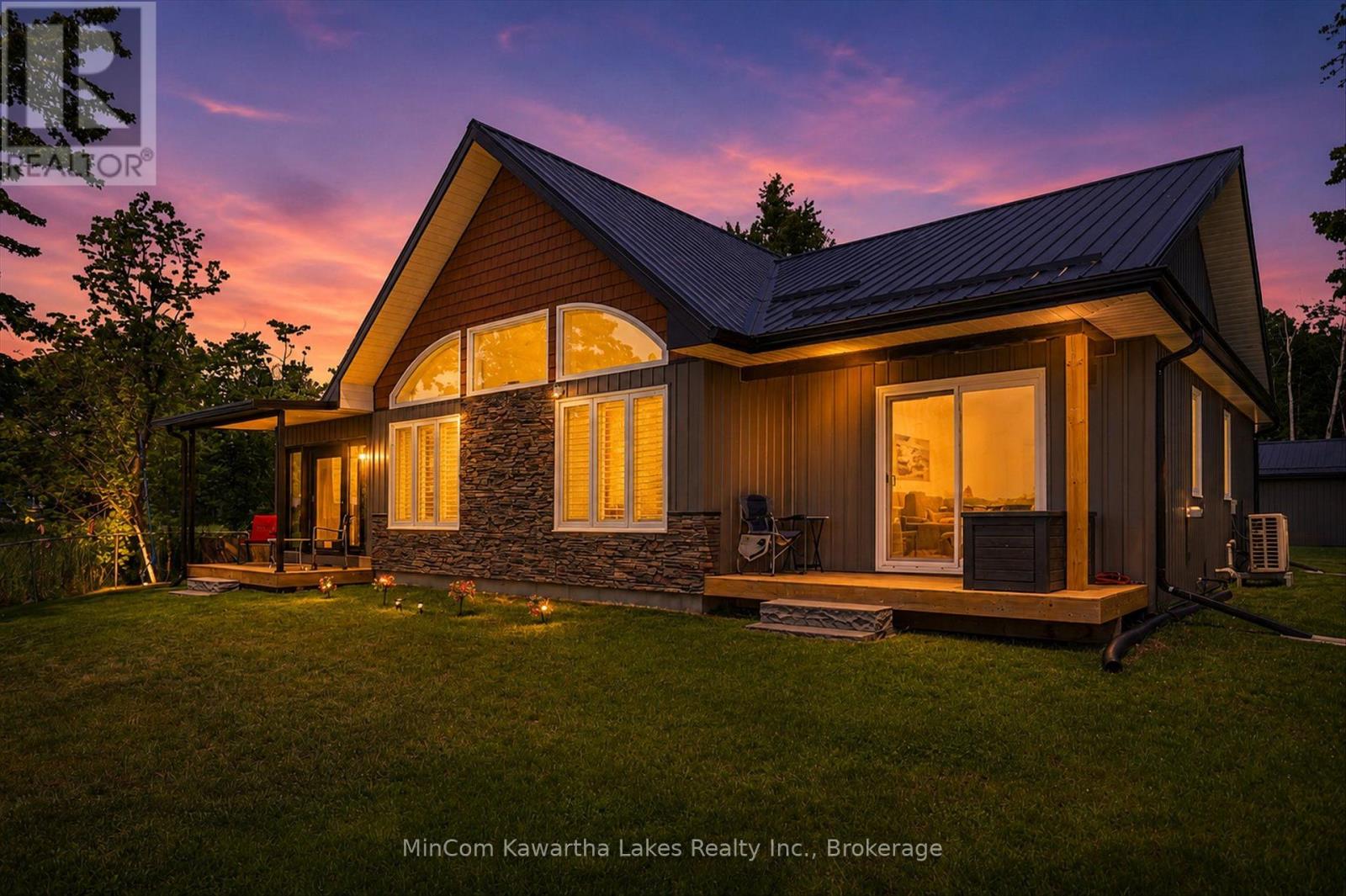 <h3>$760,000</h3><p>6 Dagwaggi Lane S, Curve Lake First Nation 35, Ontario</p>