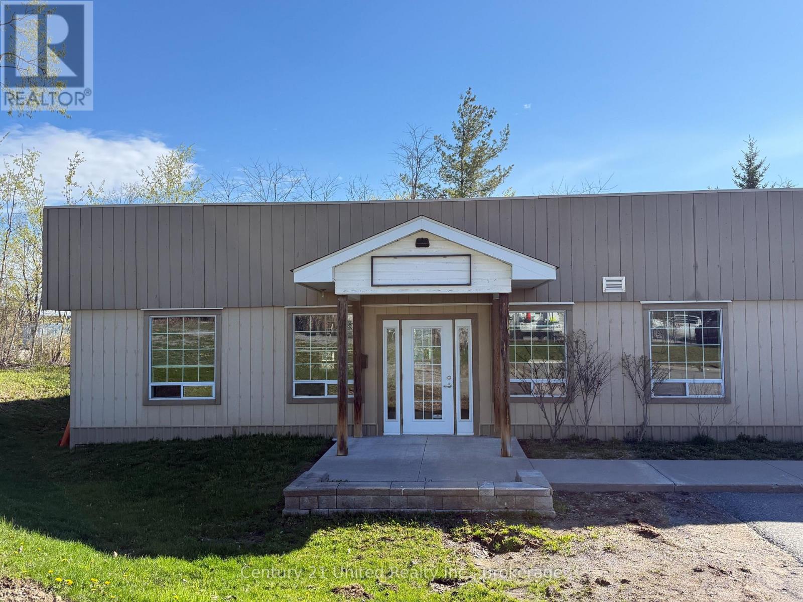 3 - 260 MILROY DRIVE, peterborough (northcrest ward 5), Ontario