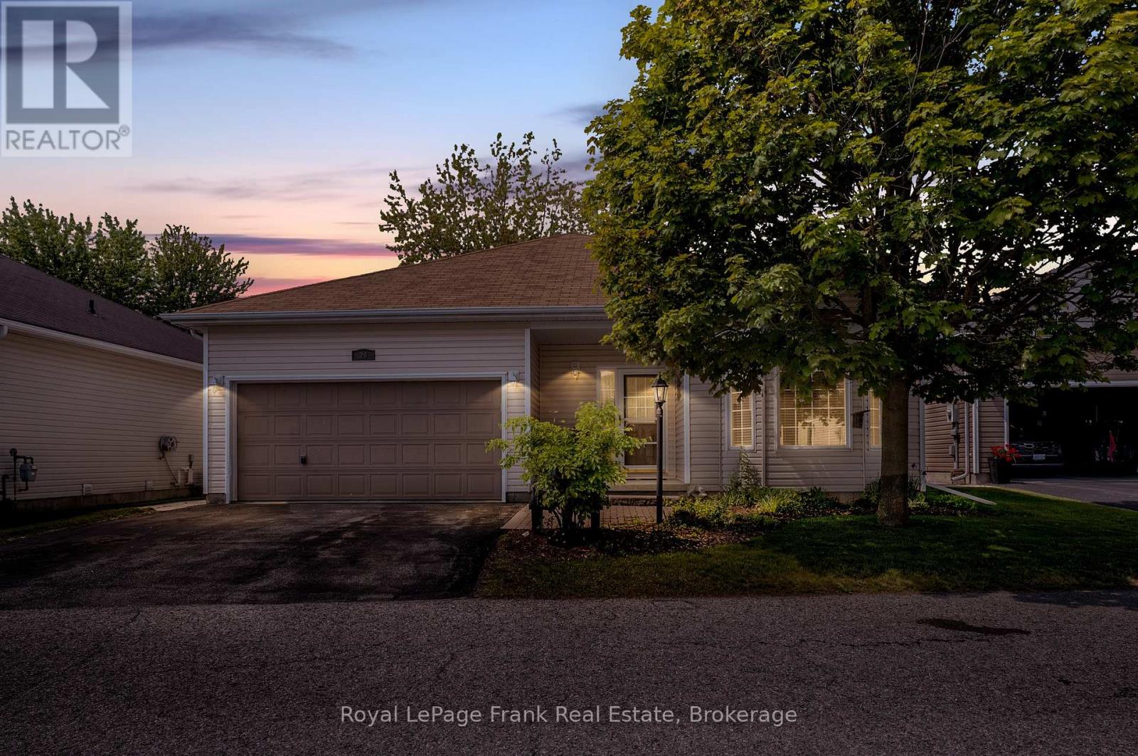20 KISSINGBRIDGE LANE, clarington (newcastle), Ontario