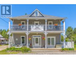 32 MAYNOOTH STN ROAD, hastings highlands (wicklow ward), Ontario
