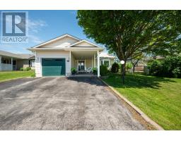 1 CLIFF DRIVE, clarington (newcastle), Ontario