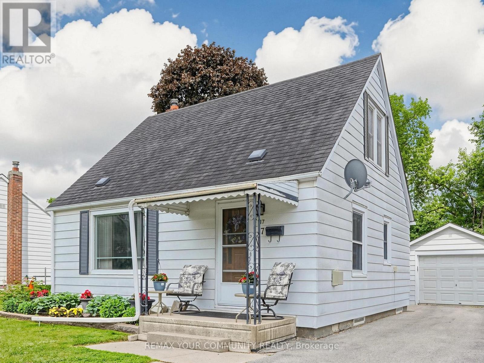 17 COLBORNE STREET E, kawartha lakes (lindsay), Ontario