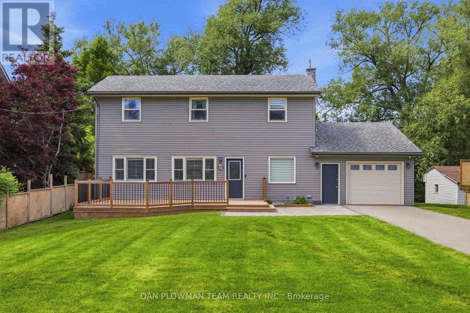 32 ANDREW STREET, clarington (newcastle), Ontario