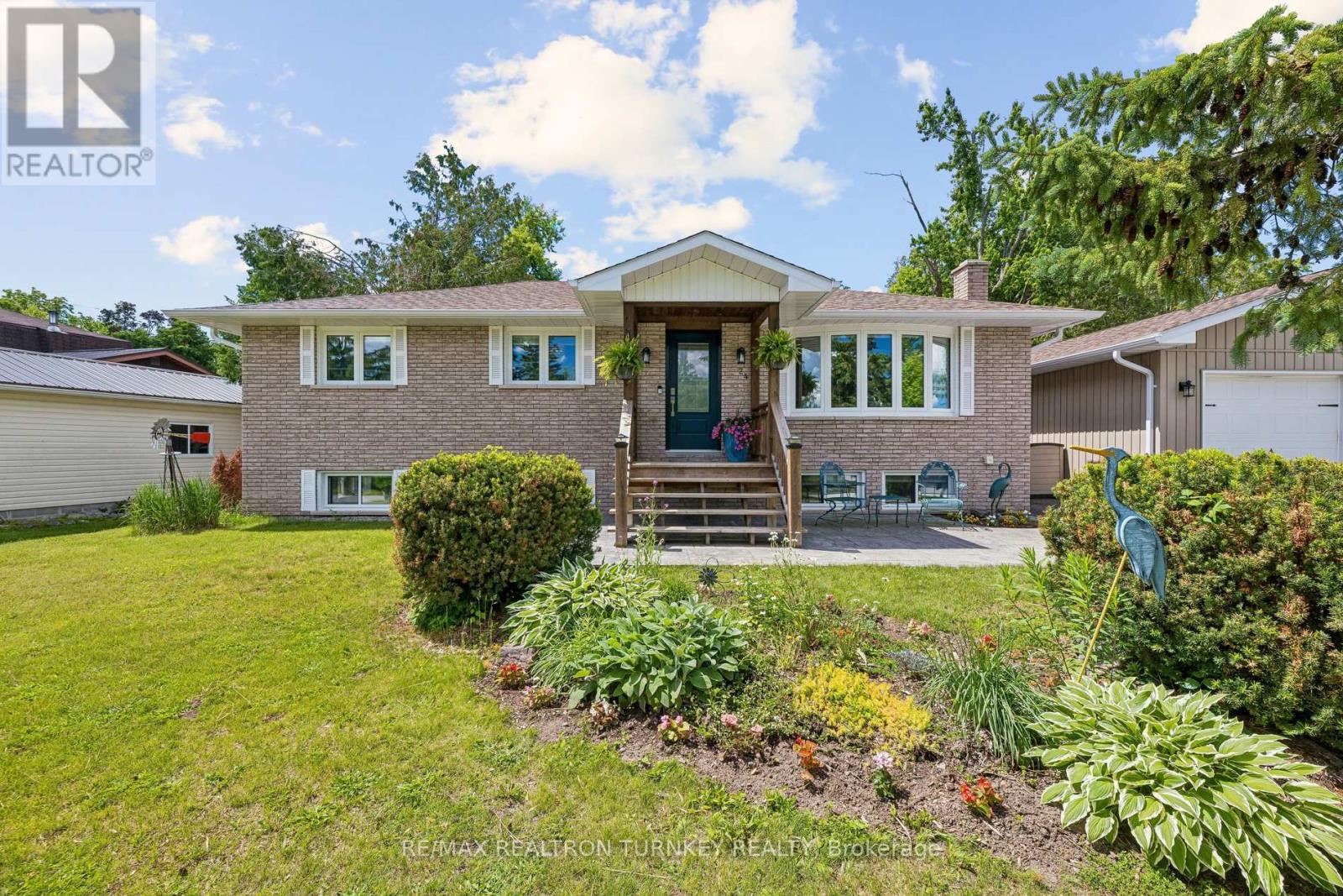 24 PRINCES' STREET E, kawartha lakes (fenelon falls), Ontario