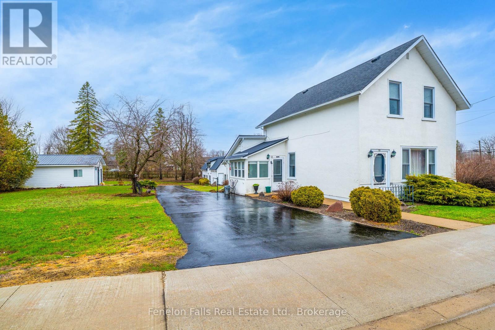 12 NORTH STREET, kawartha lakes (fenelon falls), Ontario