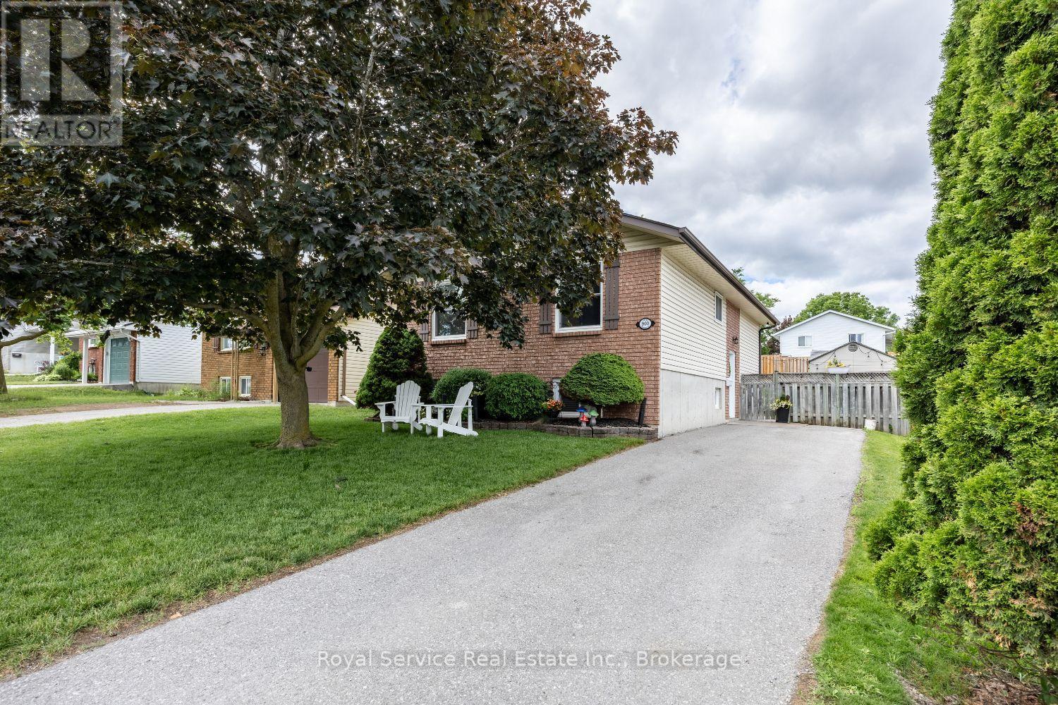 900 STEWART DRIVE, peterborough (ashburnham ward 4), Ontario