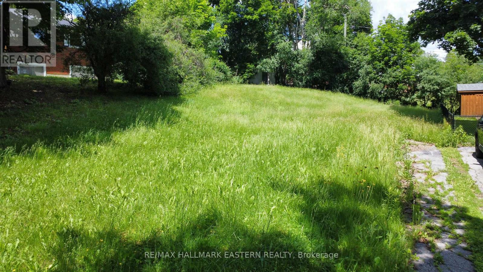 33 GREENHILL DRIVE N, peterborough (otonabee ward 1), Ontario
