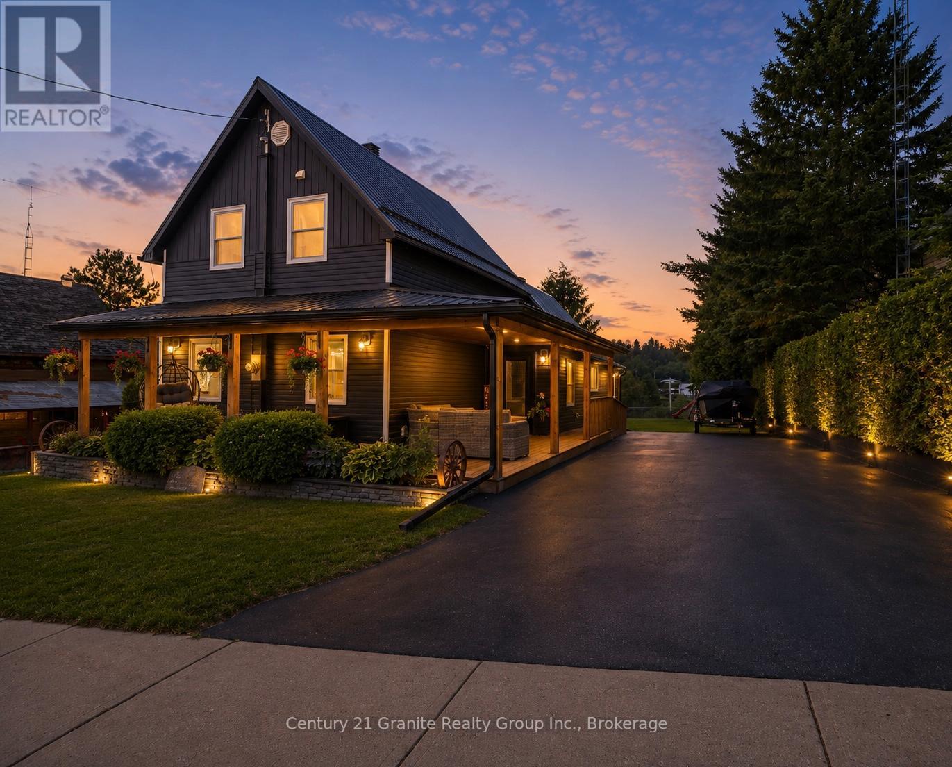 25 POST STREET, south algonquin, Ontario